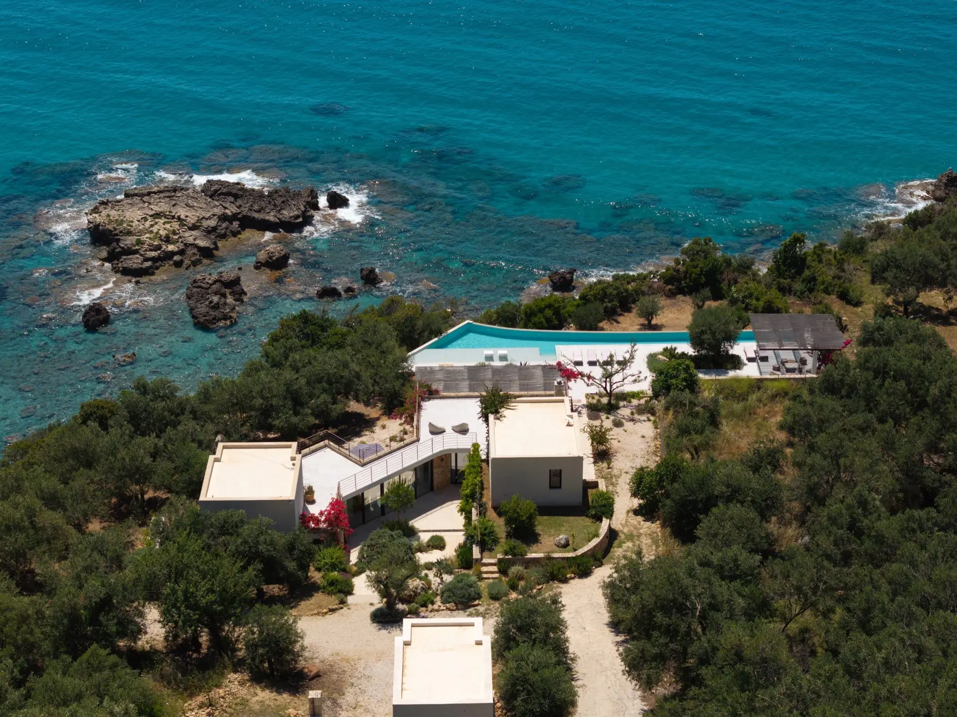 sothebys-greece-aeson-2025-06-17_10-50-21_402258-scaled-1 Aeson – House in Corfu