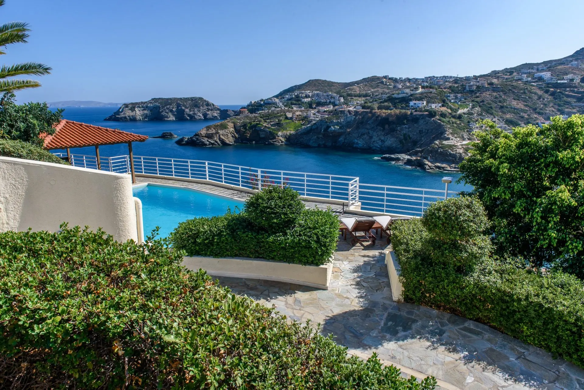 sothebys-greece-akron-2026-08-26_12-18-06_779243 Akron – House with guest house in Heraklion
