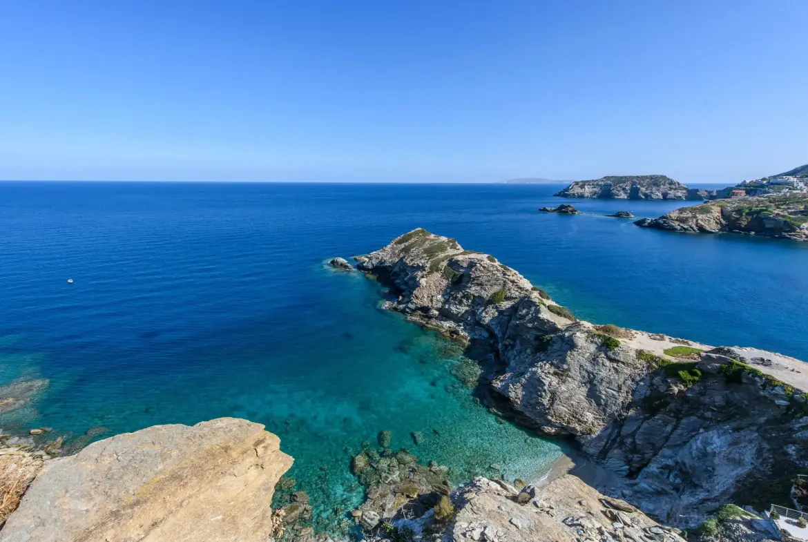 Akron – House with guest house in Heraklion