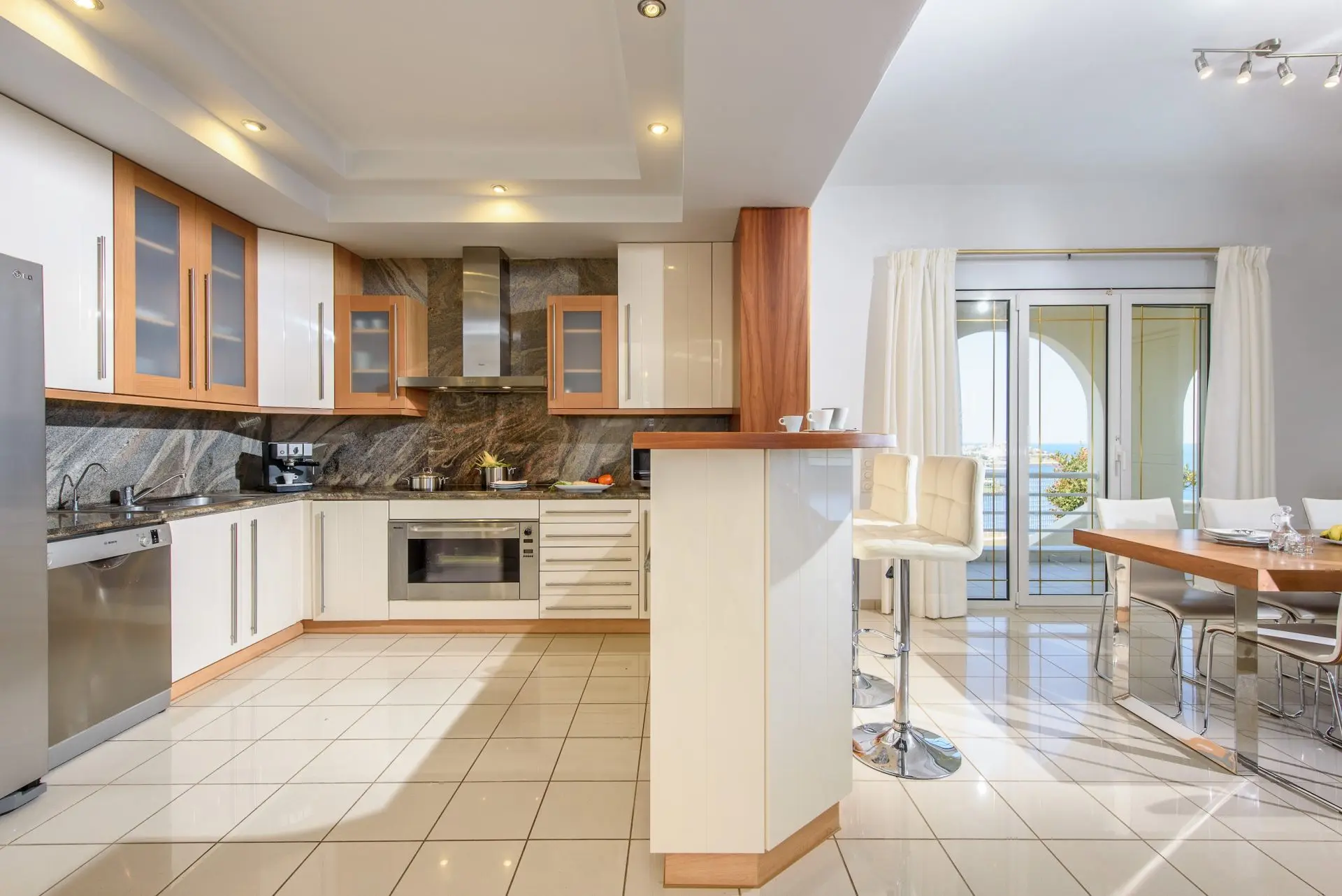 sothebys-greece-akron-2026-08-26_12-18-56_681484 Akron – House with guest house in Heraklion