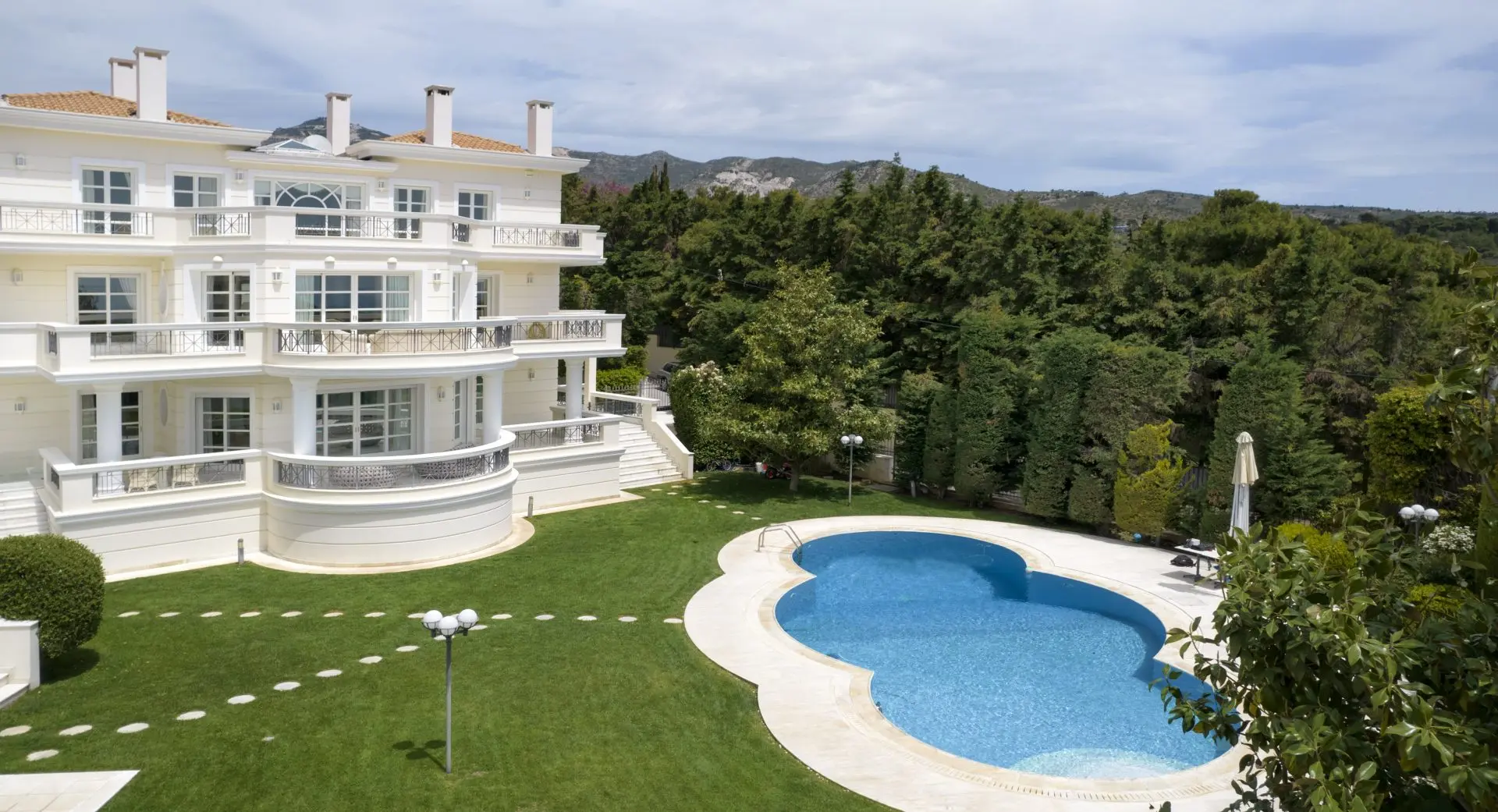 Altair – House in Athens Northern Suburbs