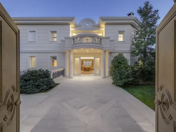 Altair – House in Athens Northern Suburbs