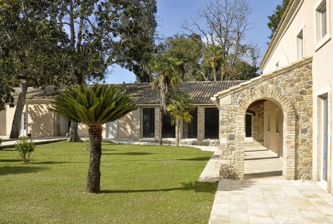 Antico Rosso – Villa in Corfu
