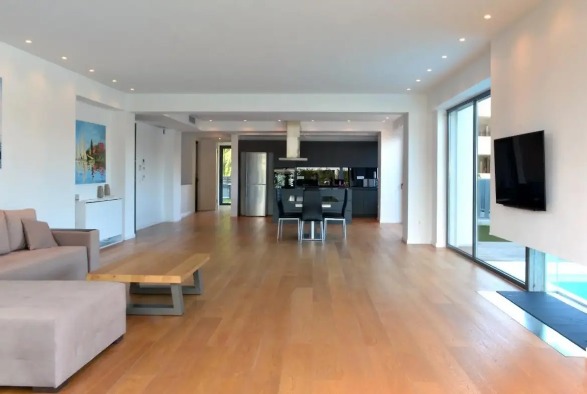 Artemisia – Apartment in Athens Riviera