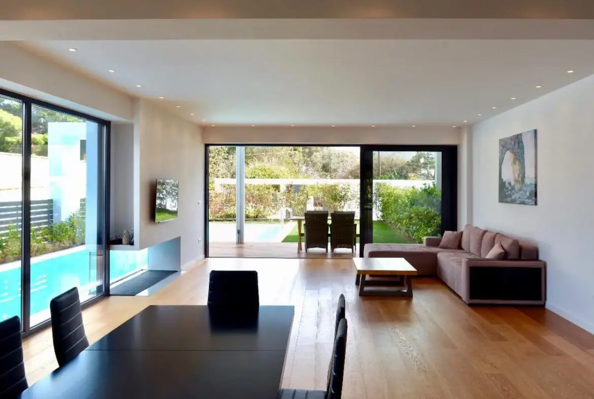 Artemisia – Apartment in Athens Riviera