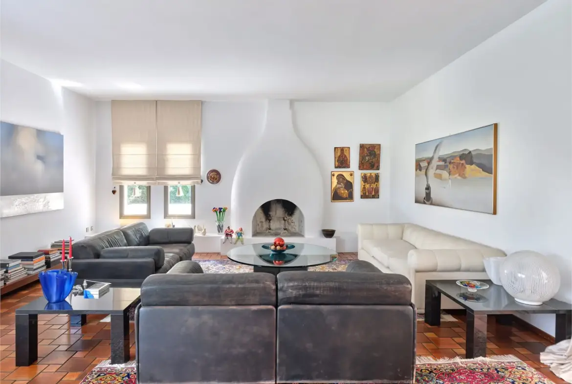 Athenia – House with guest house in Psichiko