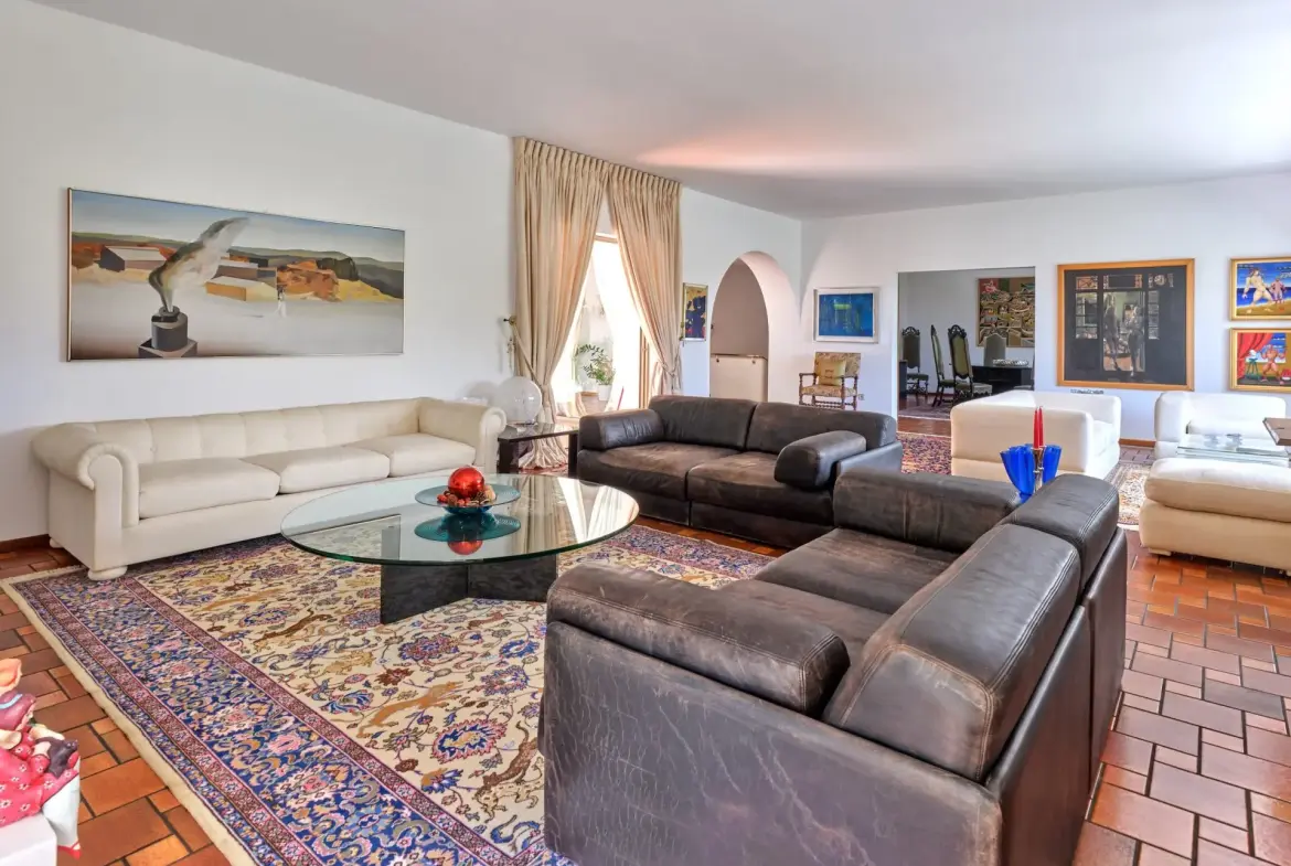 Athenia – House with guest house in Psichiko