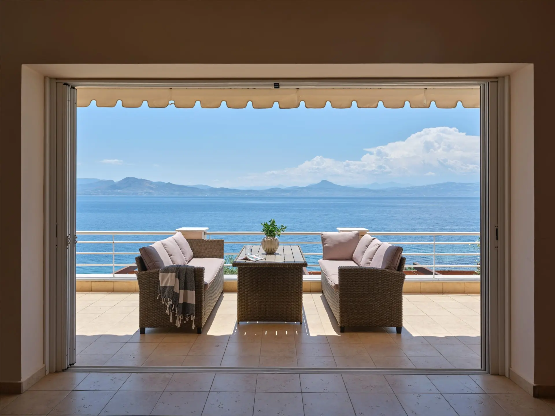 Aurora – House in Loutraki