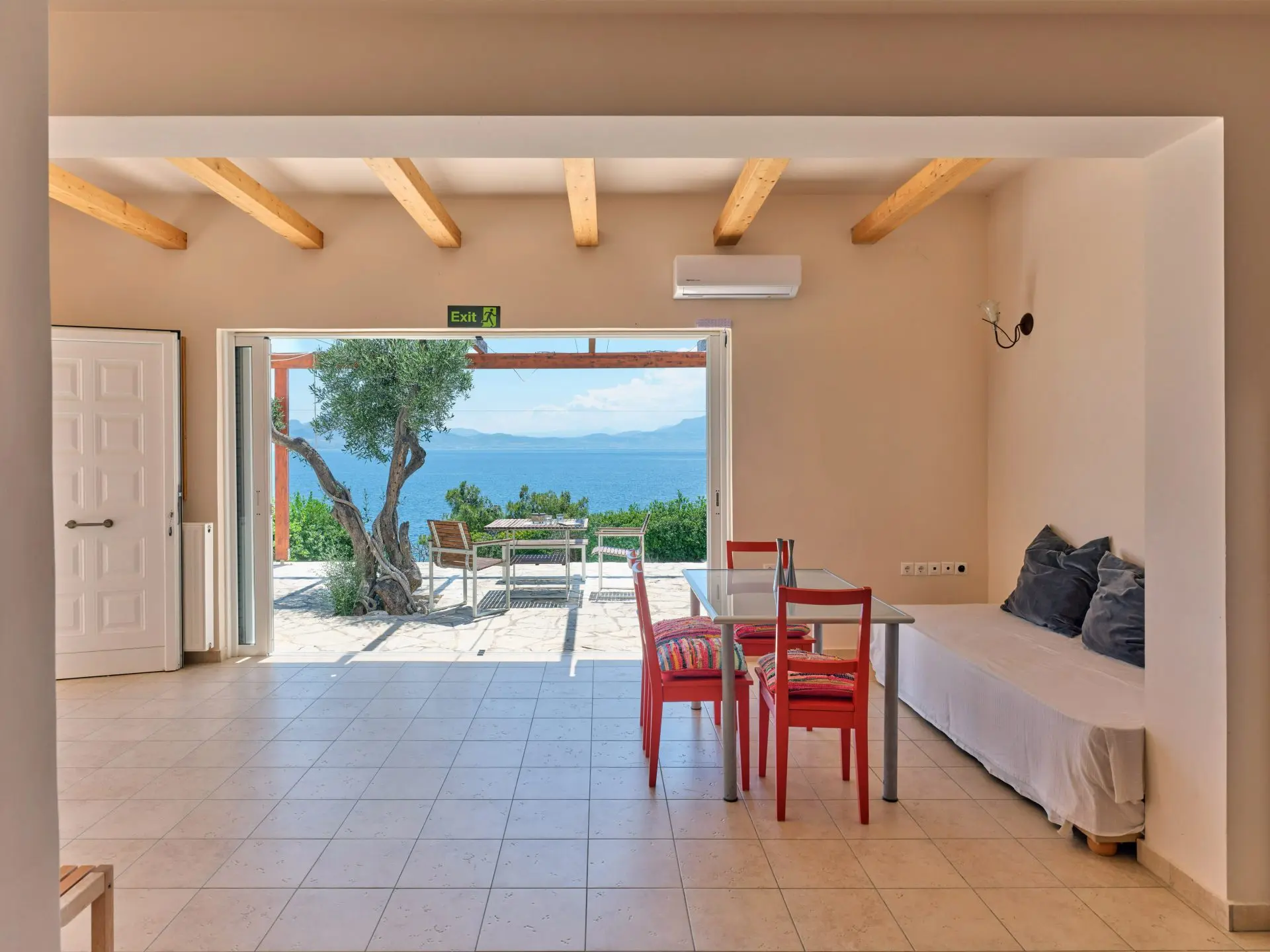 Aurora – House in Loutraki