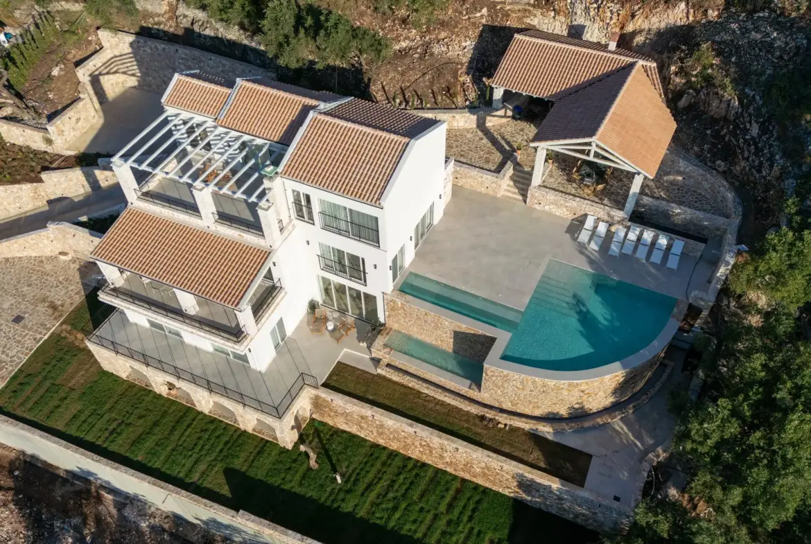 Avelis – House in Corfu