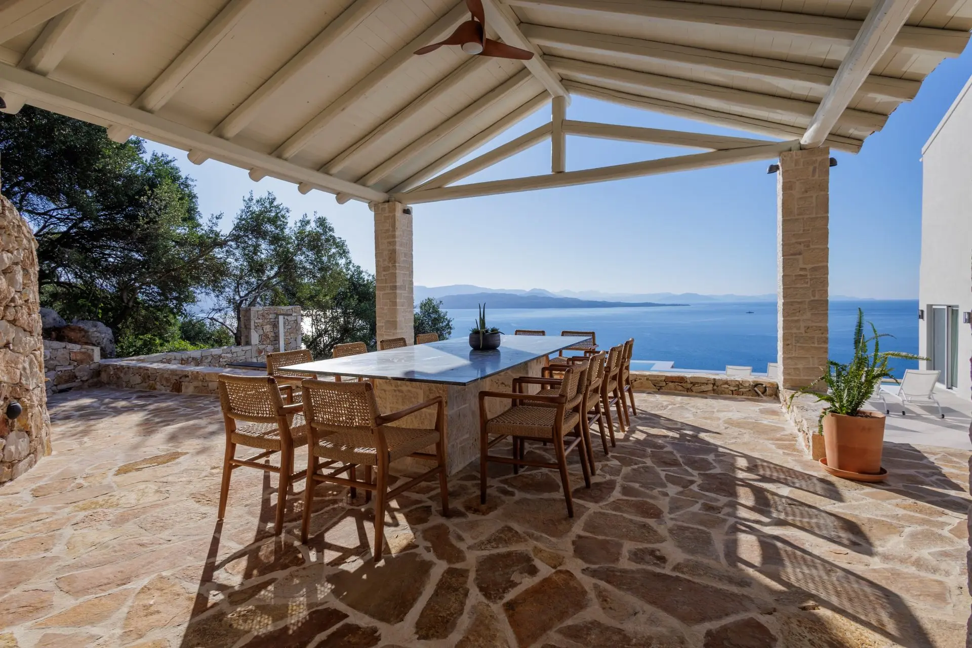 sothebys-greece-avelis-2026-05-29_08-43-19_560360 Avelis – House in Corfu