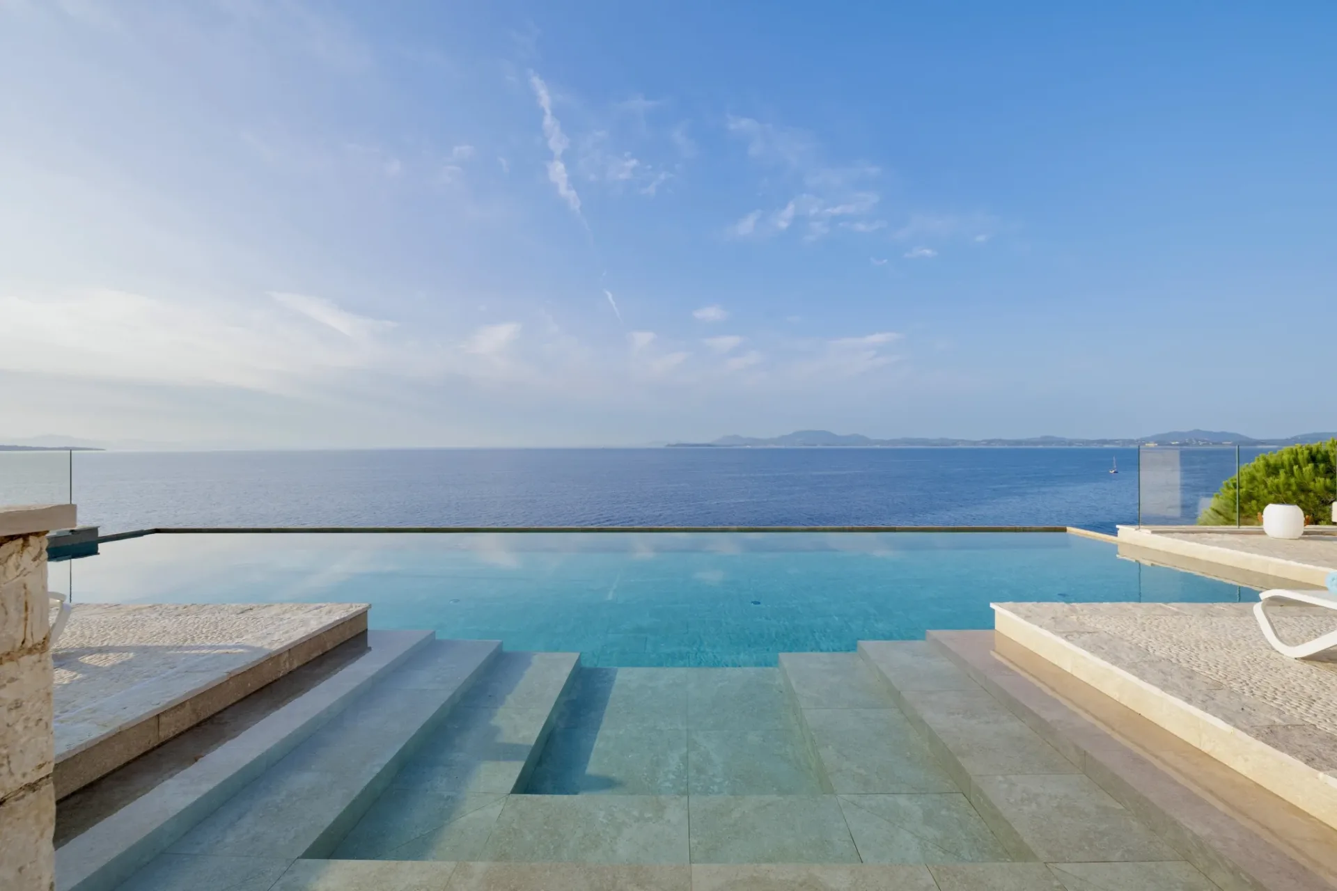 sothebys-greece-ayline-2023-09-13_12-38-12_663198-2048×1365-1 Ayline – House in Corfu