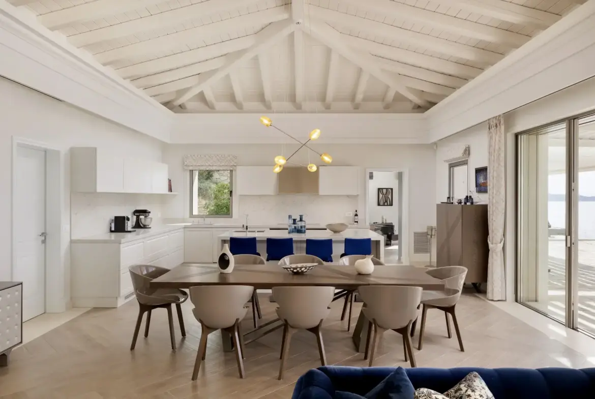 Ayline – House in Corfu