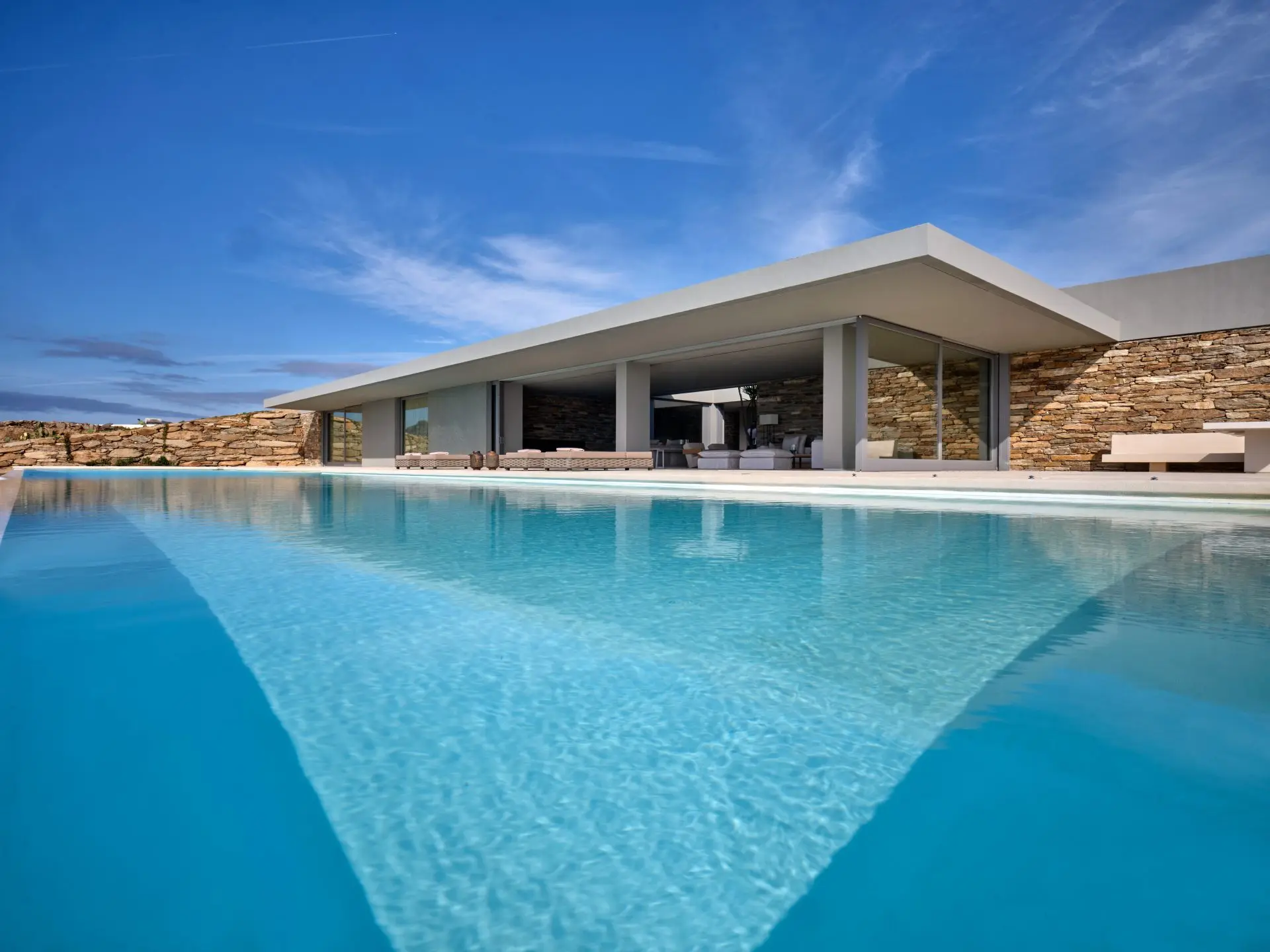 sothebys-greece-azurine-2021-11-22_11-05-33_670626 Azurine – House in Ios