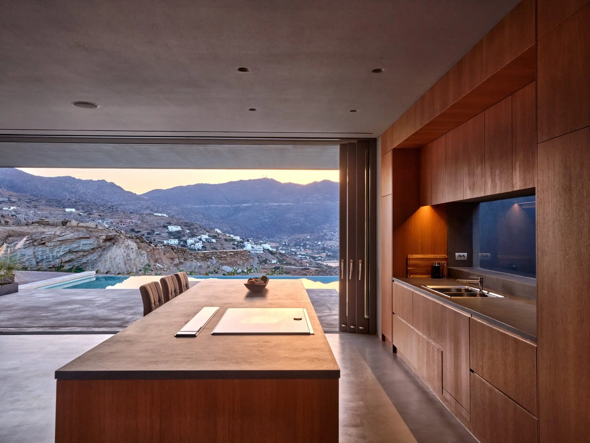 sothebys-greece-azurine-2021-11-22_11-08-28_086276 Azurine – House in Ios