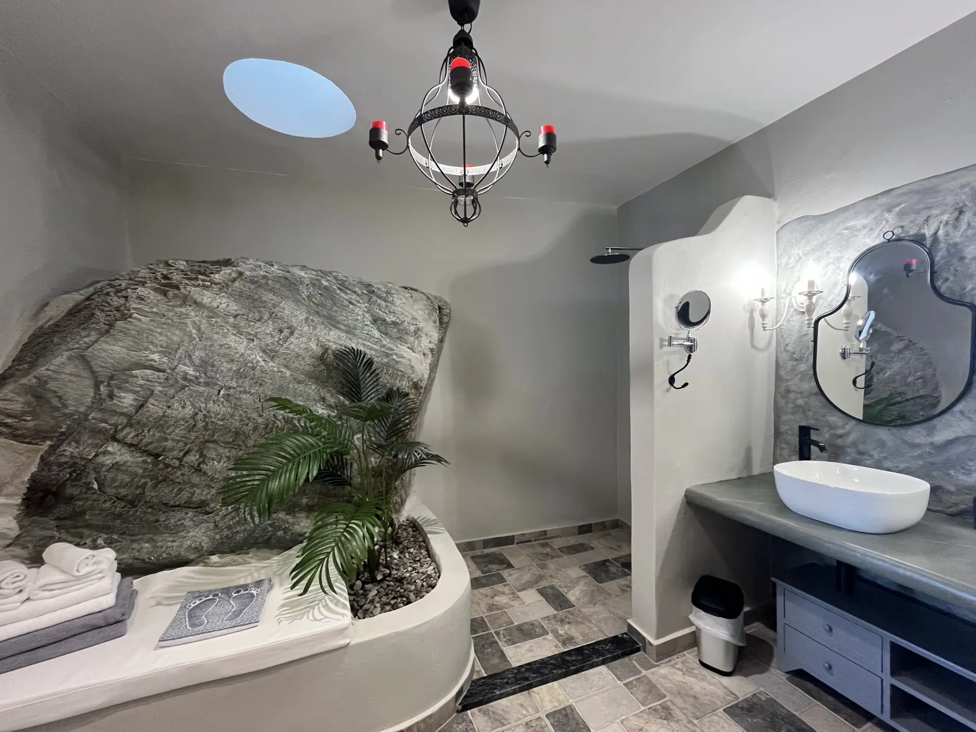 Castello – House with guest house in Andros