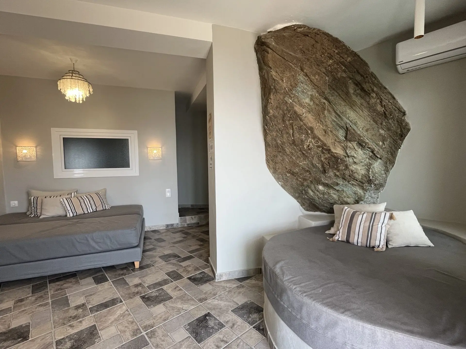 Castello – House with guest house in Andros