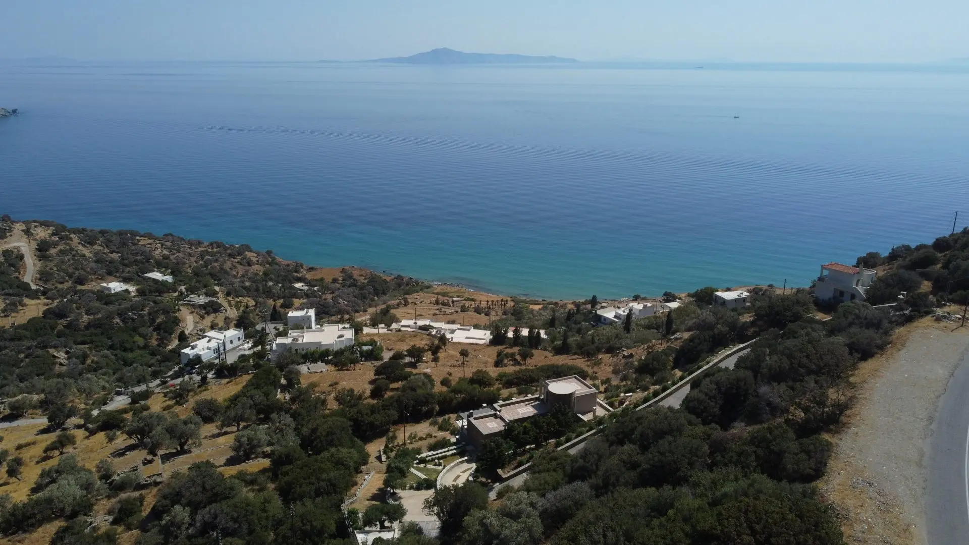 Castello – House with guest house in Andros