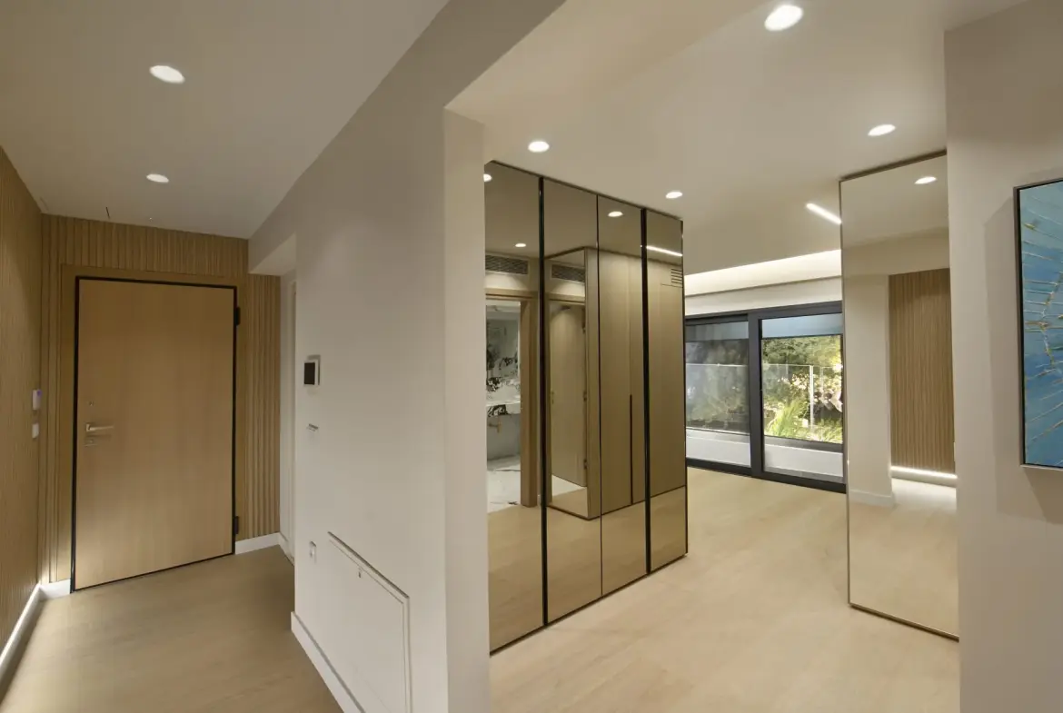 Cavaliere – Apartment in Athens Riviera