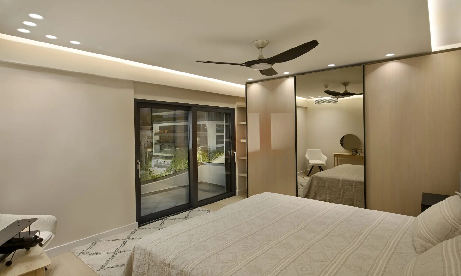 Cavaliere – Apartment in Athens Riviera