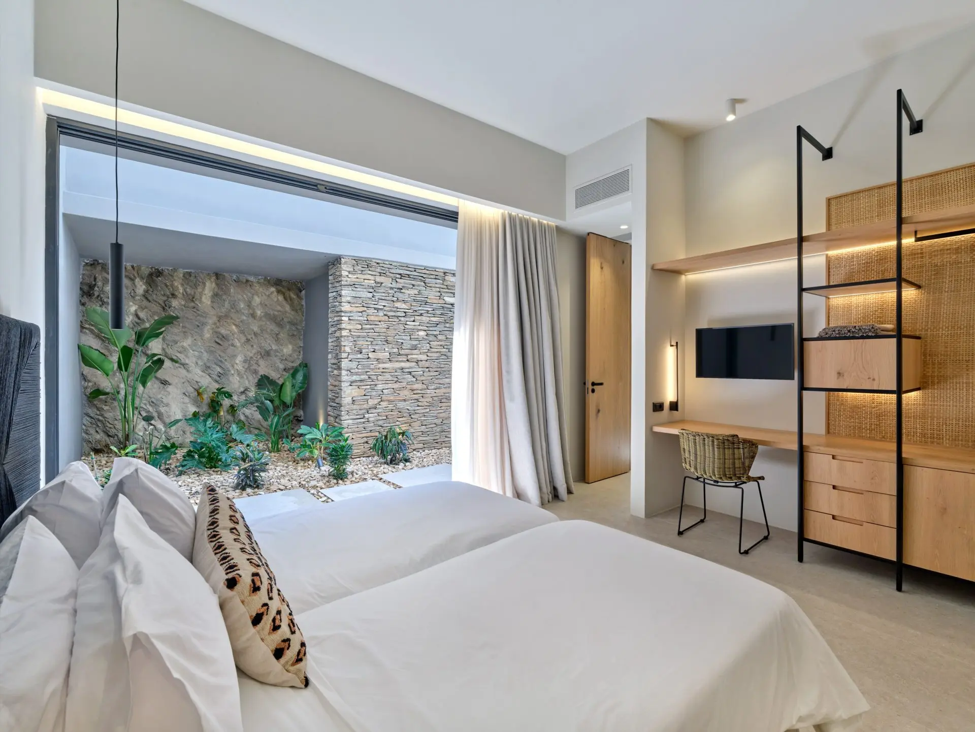 Maia – House in Andros