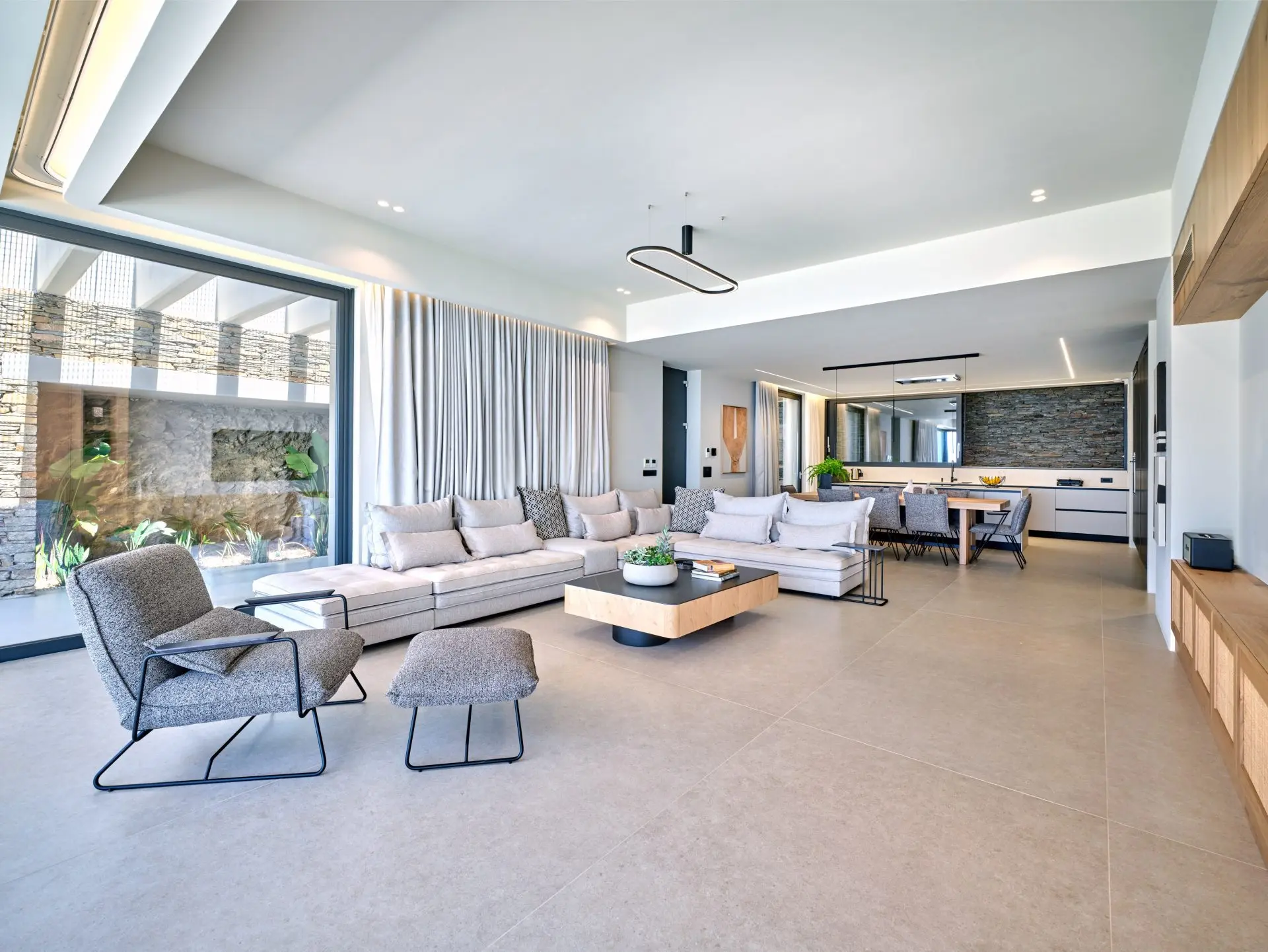 Maia – House in Andros