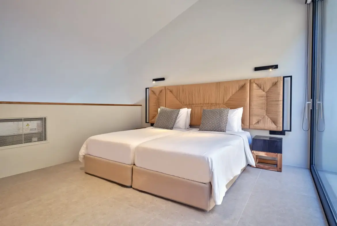 Maia – House in Andros