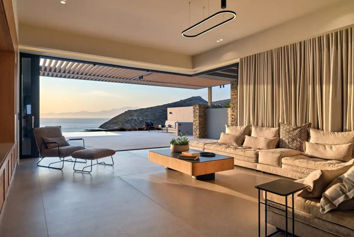 Maia – House in Andros