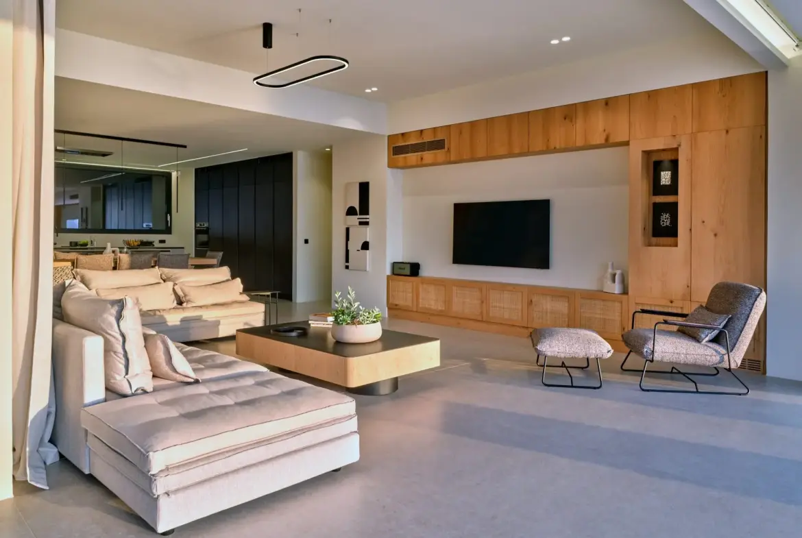 Maia – House in Andros