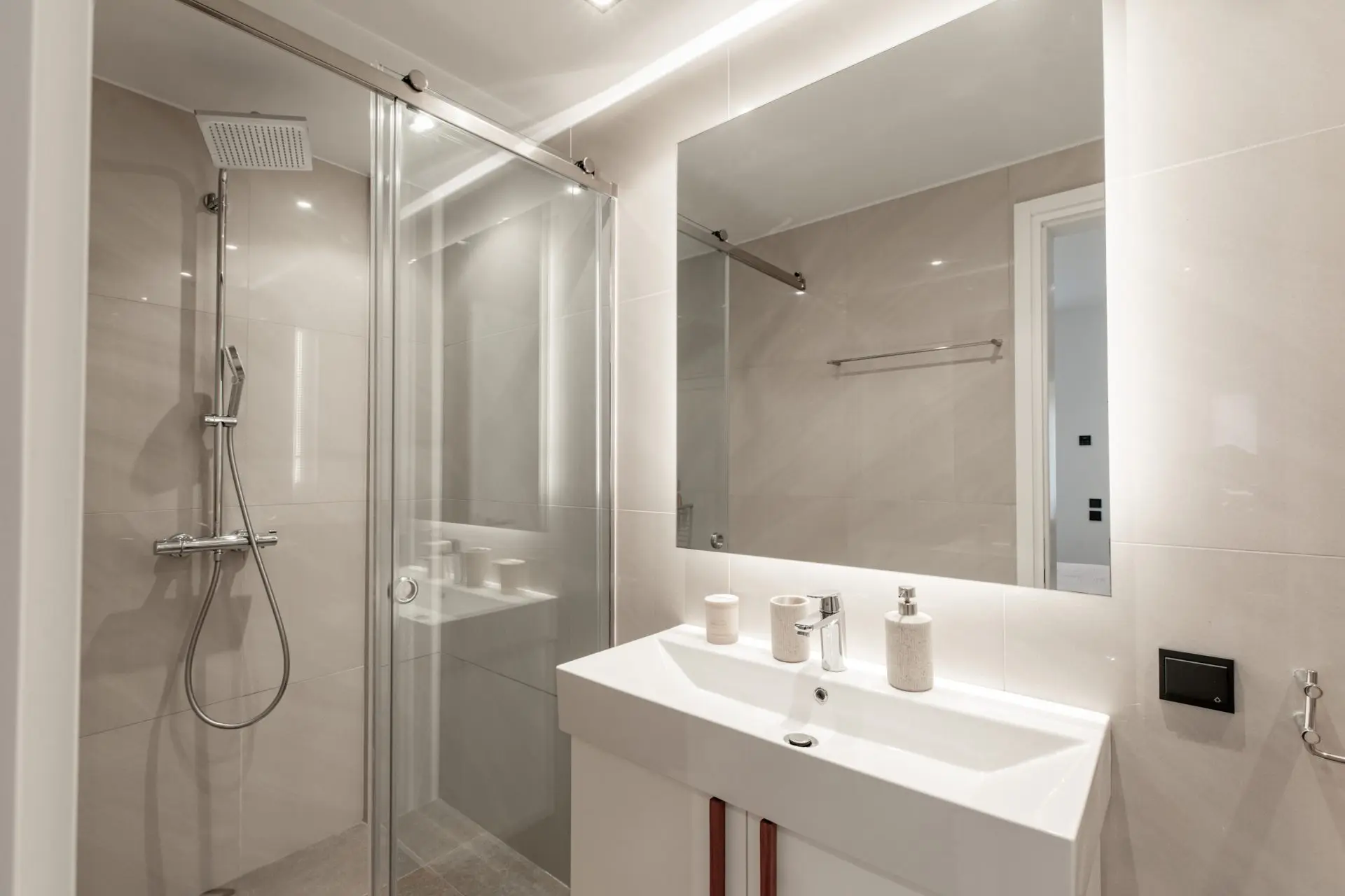 Riviera Crown – House in Glyfada