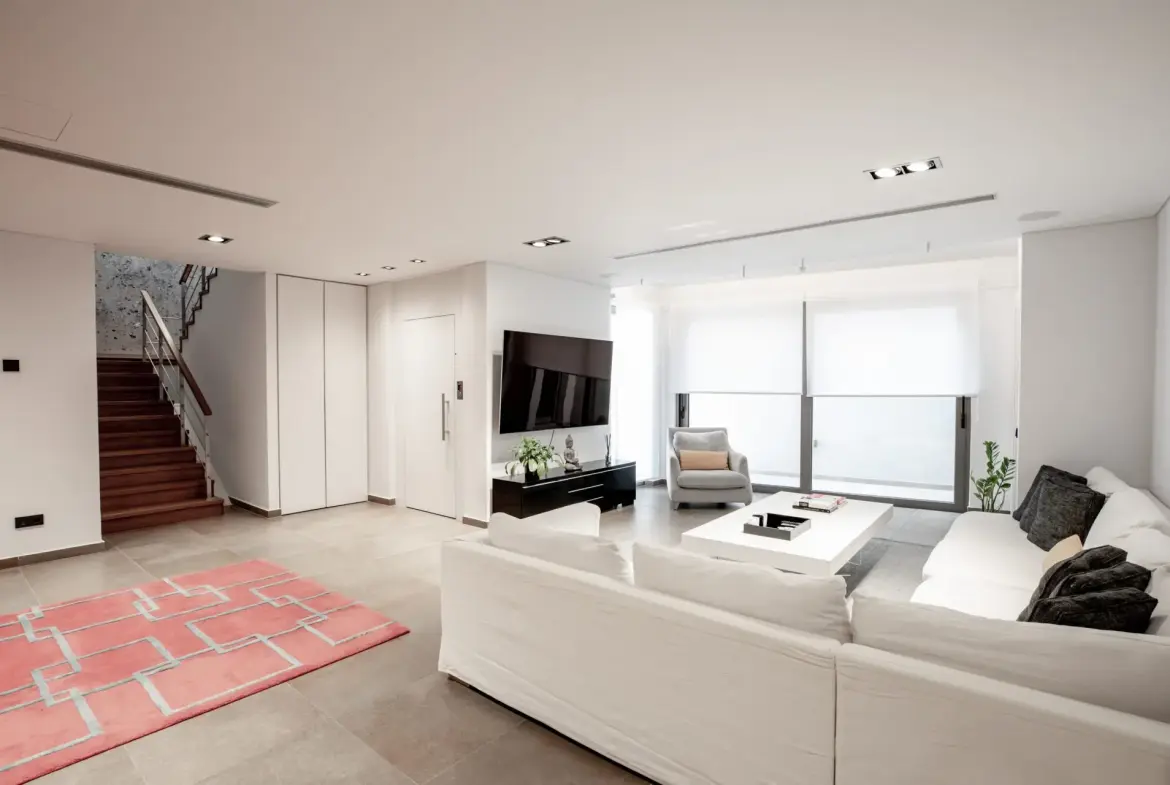 Riviera Crown – House in Glyfada