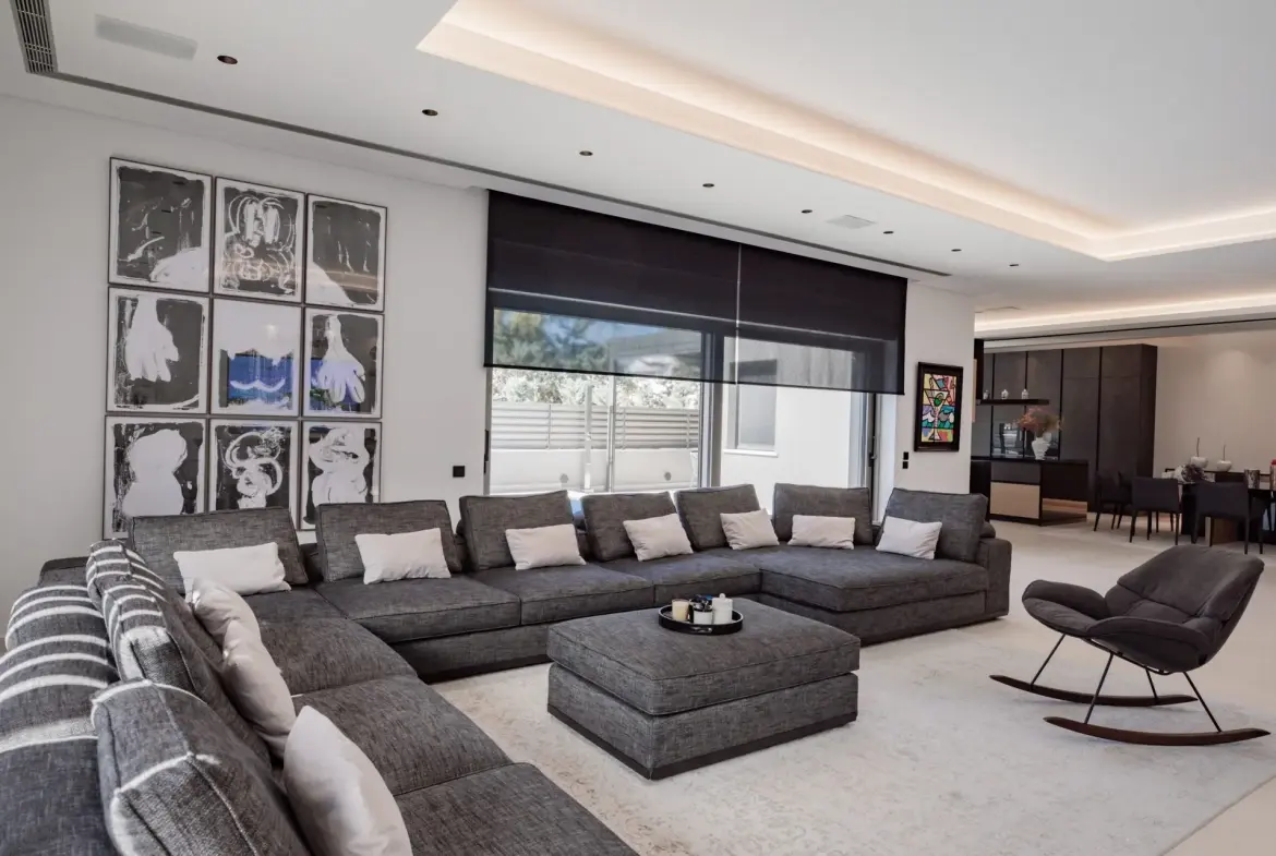 Riviera Crown – House in Glyfada