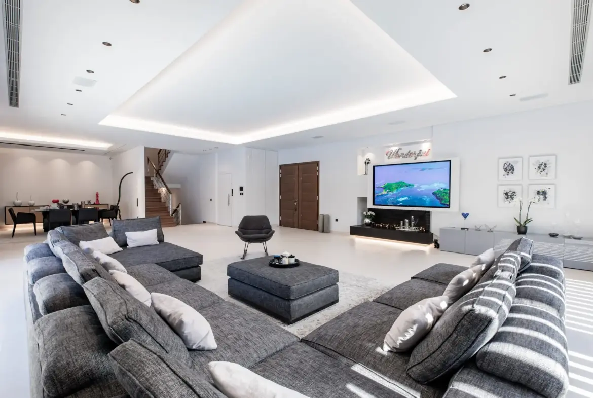 Riviera Crown – House in Glyfada