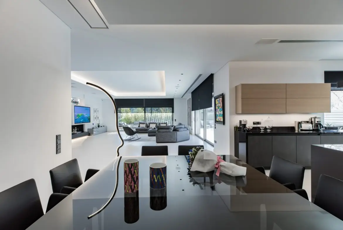Riviera Crown – House in Glyfada