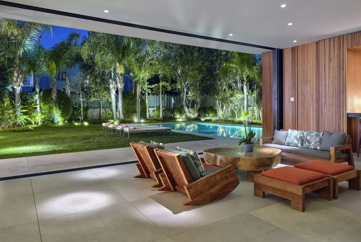 Elite Oasis – House in Athens