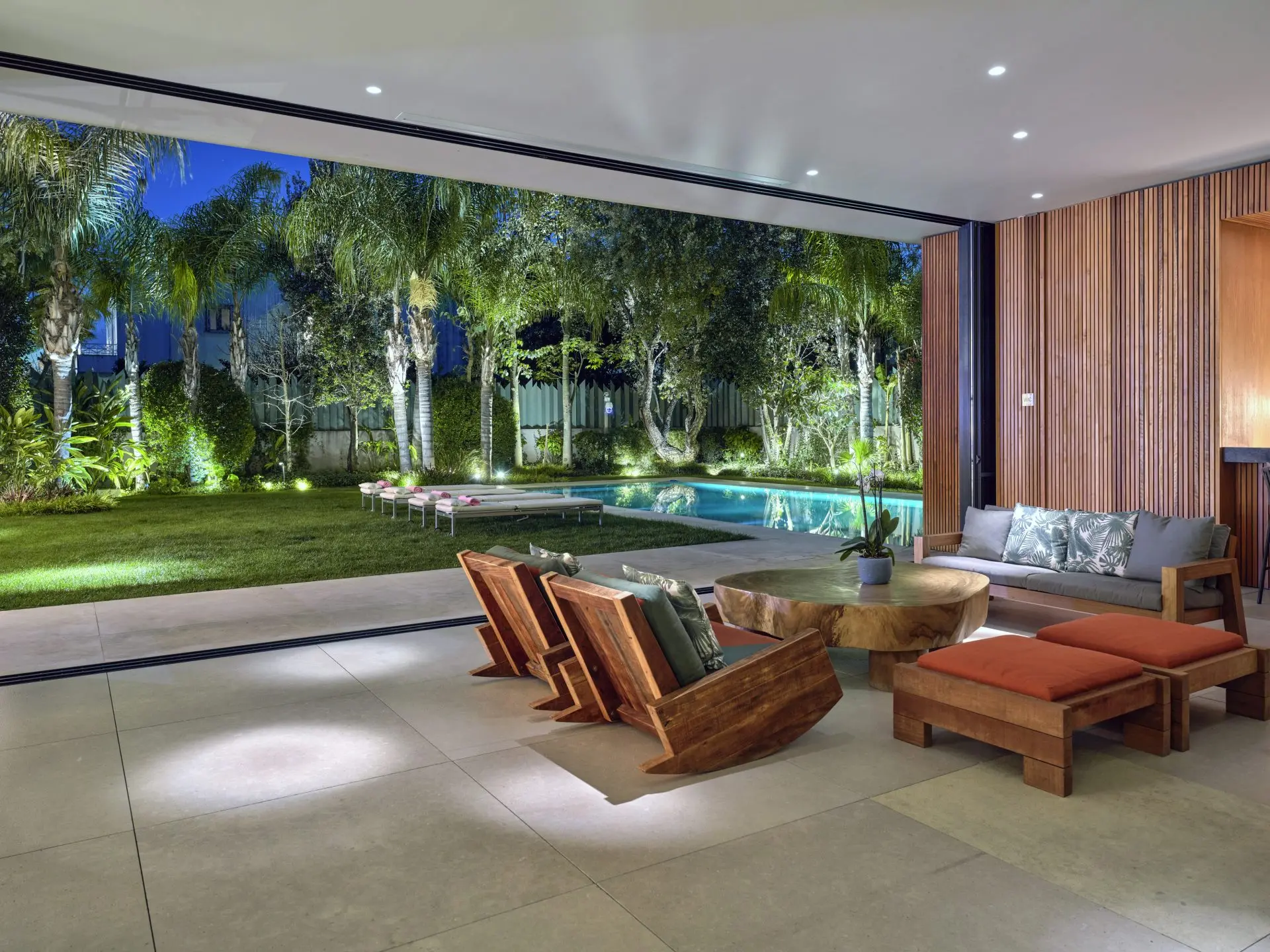 Elite Oasis – House in Athens