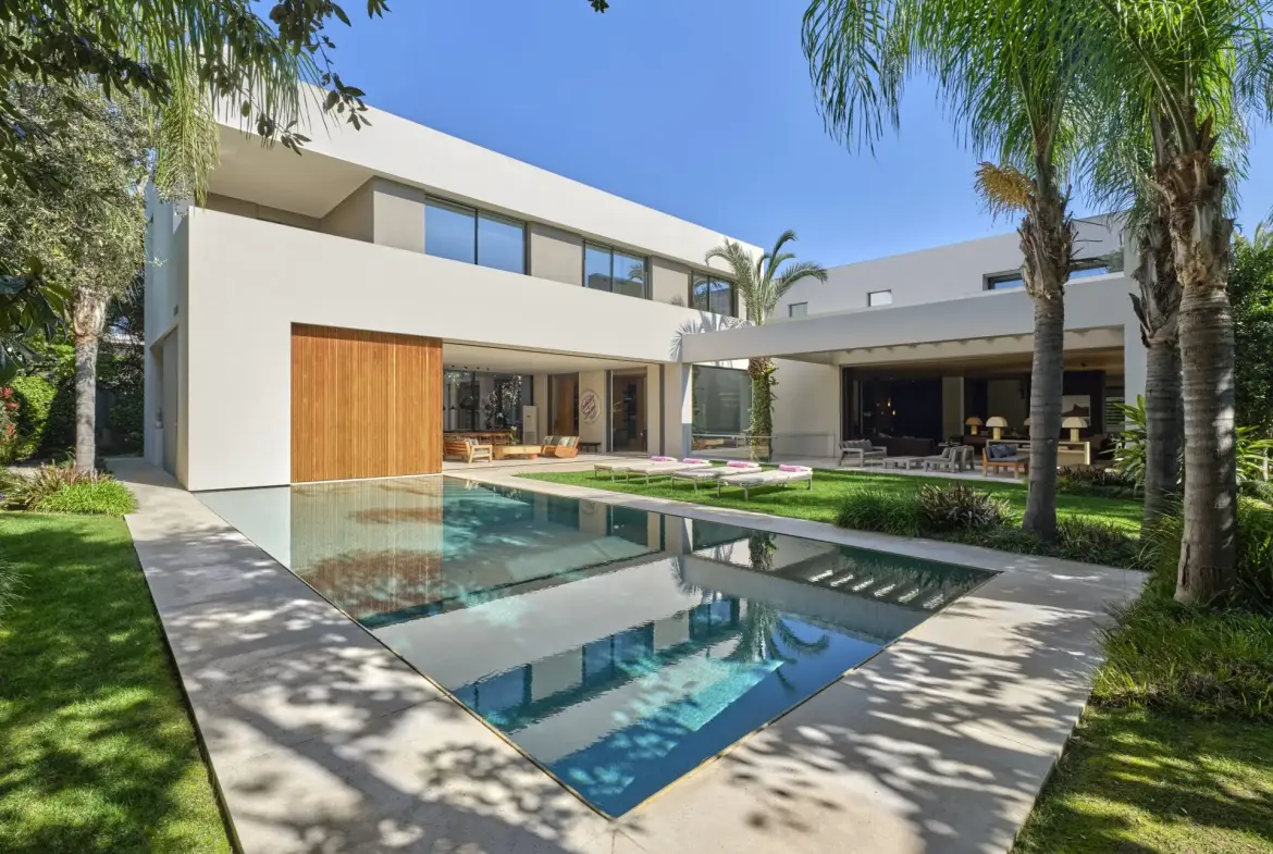 Elite Oasis – House in Athens