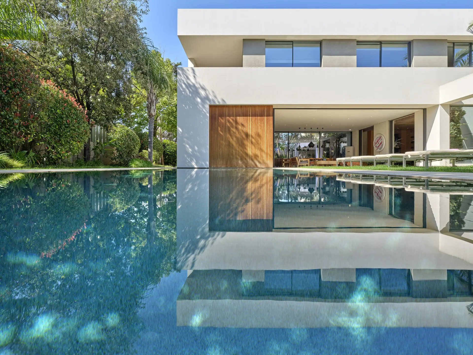 Elite Oasis – House in Athens