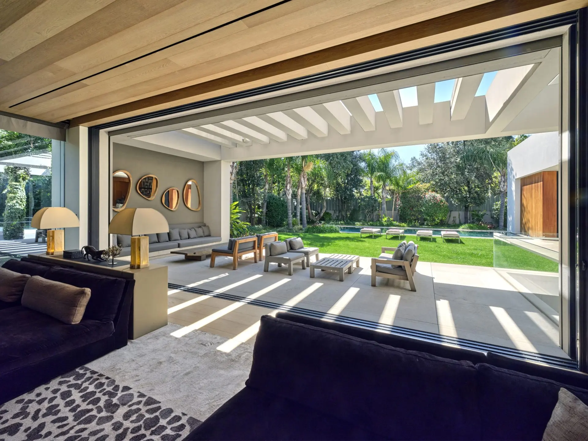 Elite Oasis – House in Athens