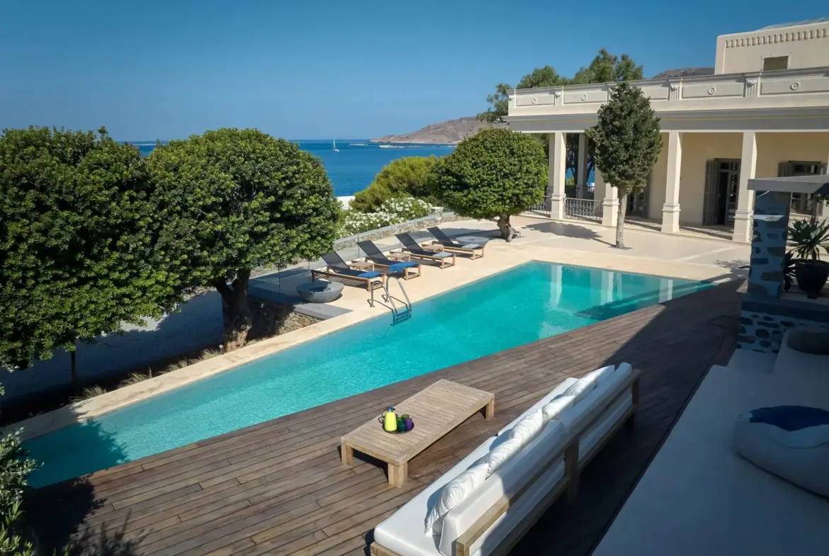 Eloise – House in Syros