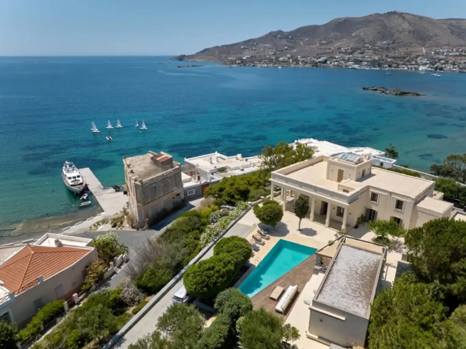 Eloise – House in Syros