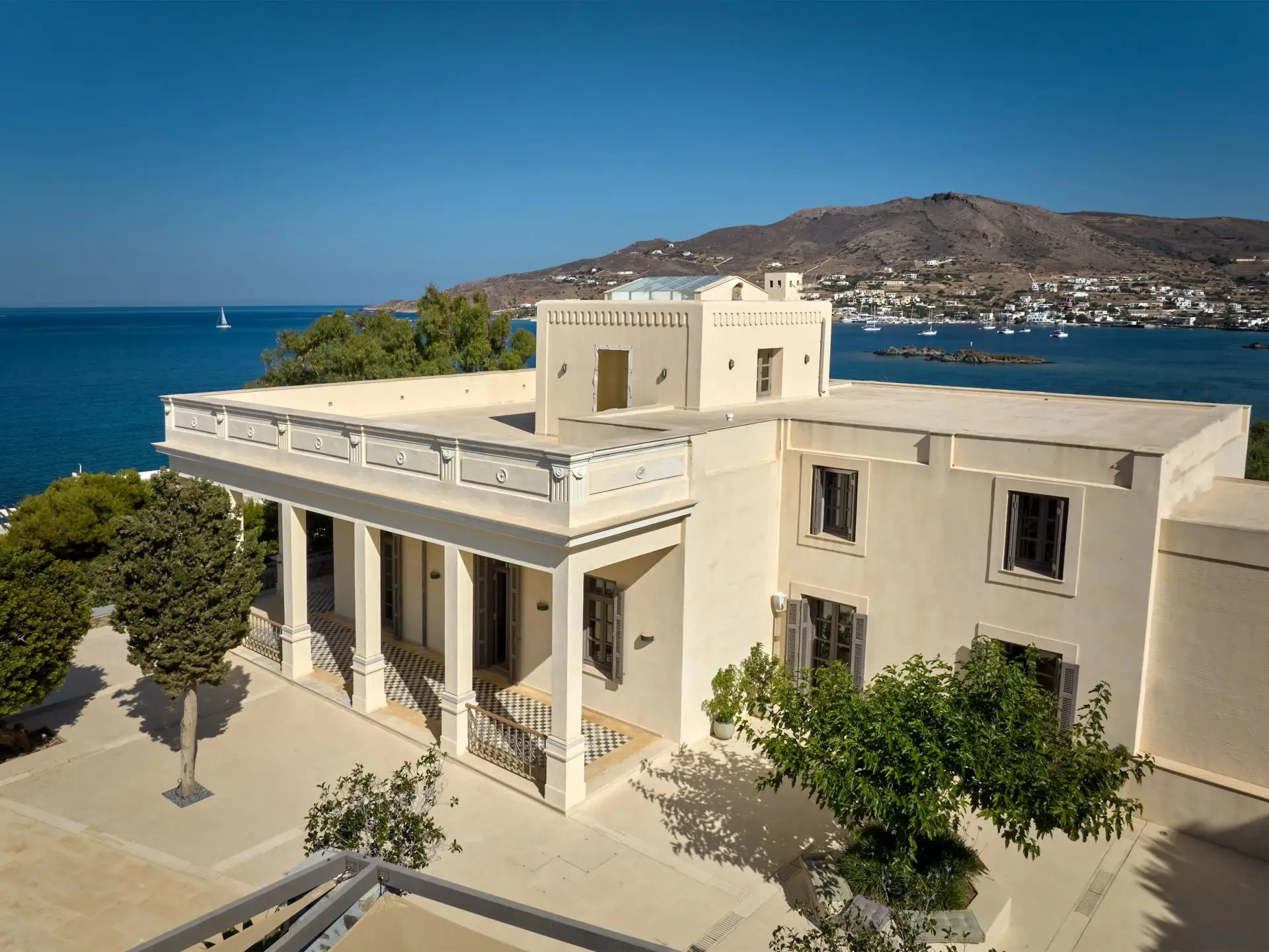 Eloise – House in Syros