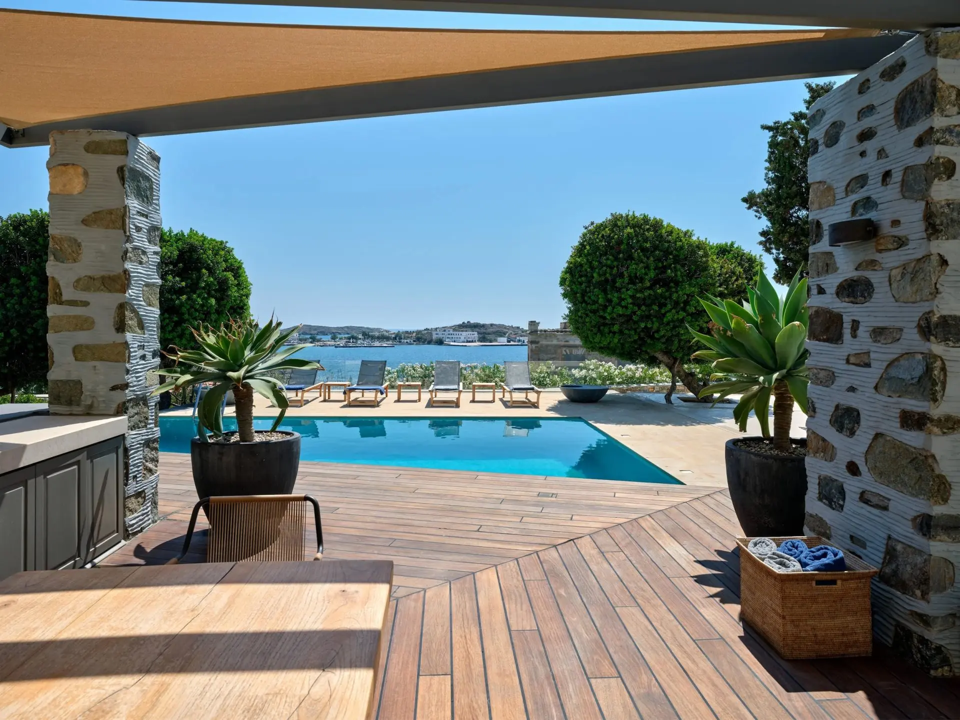 Eloise – House in Syros