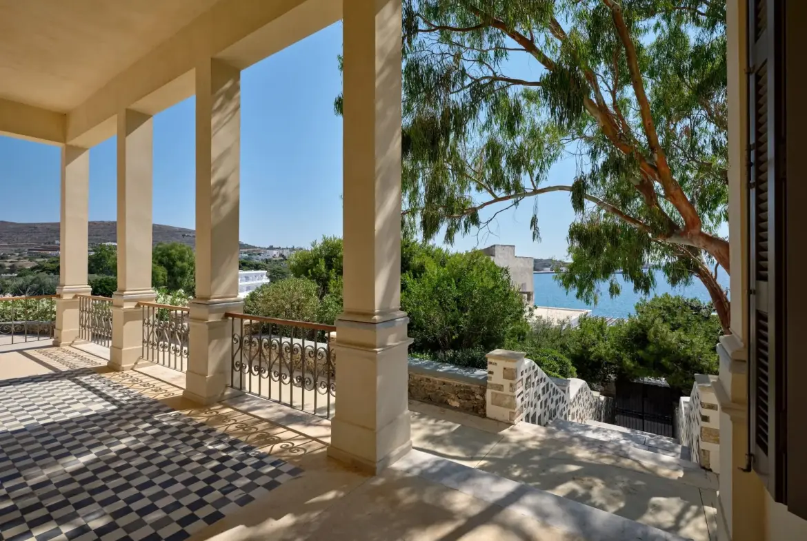 Eloise – House in Syros