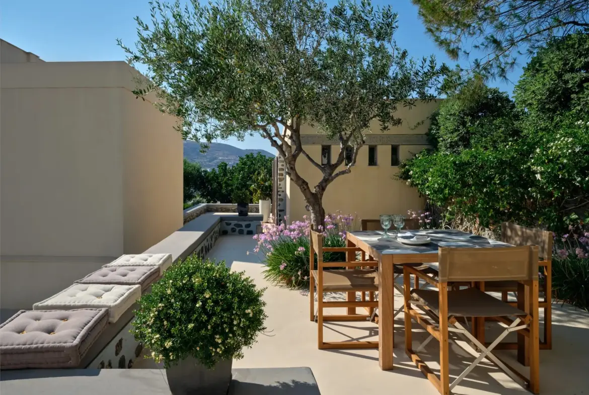 Eloise – House in Syros