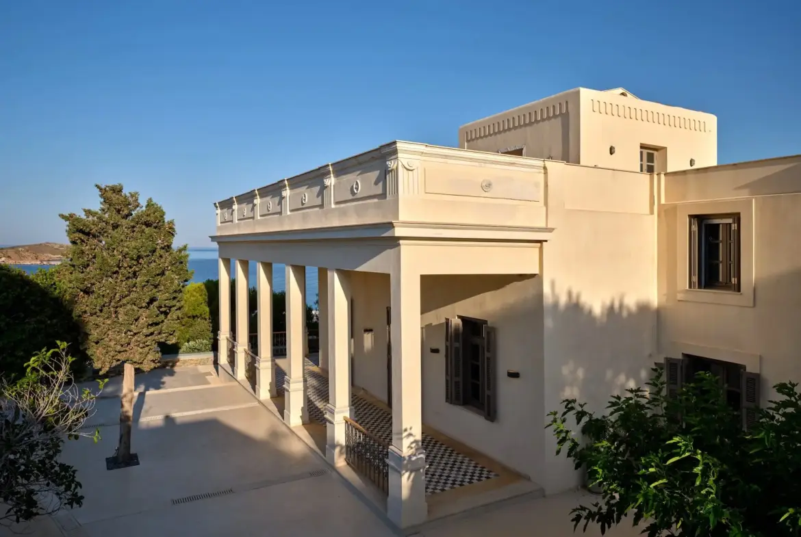 Eloise – House in Syros
