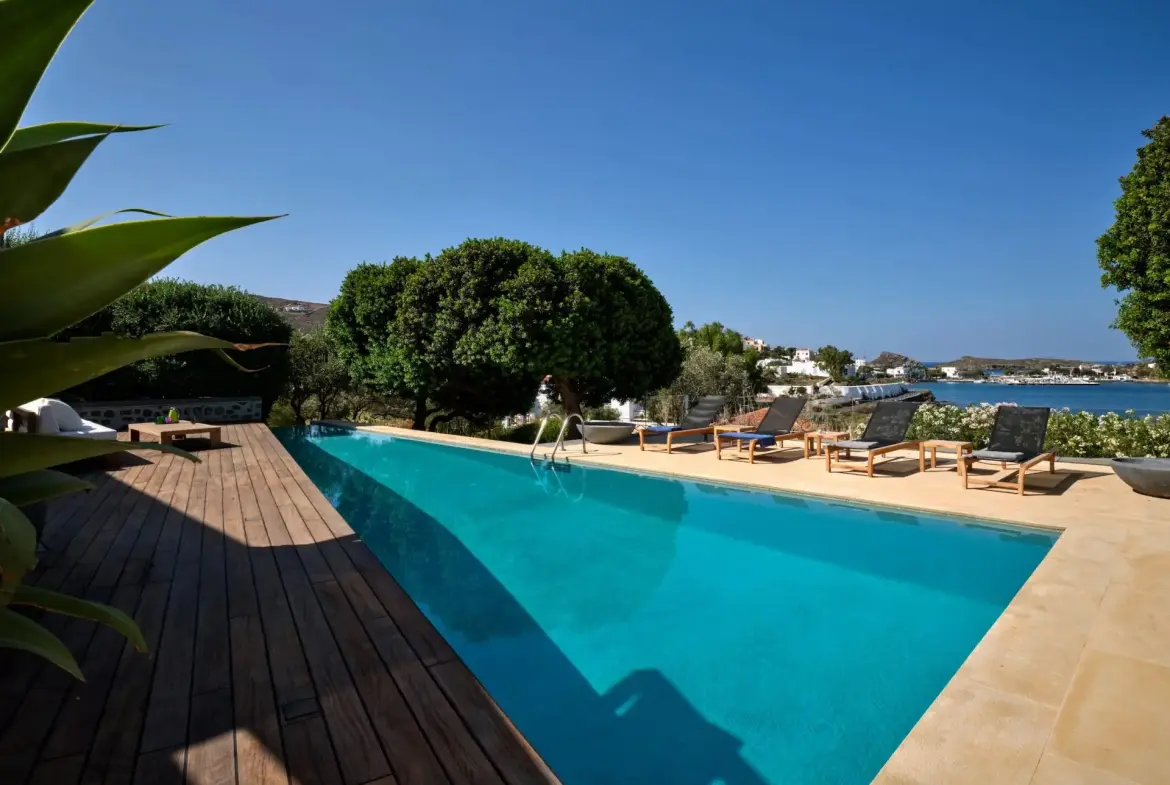 Eloise – House in Syros