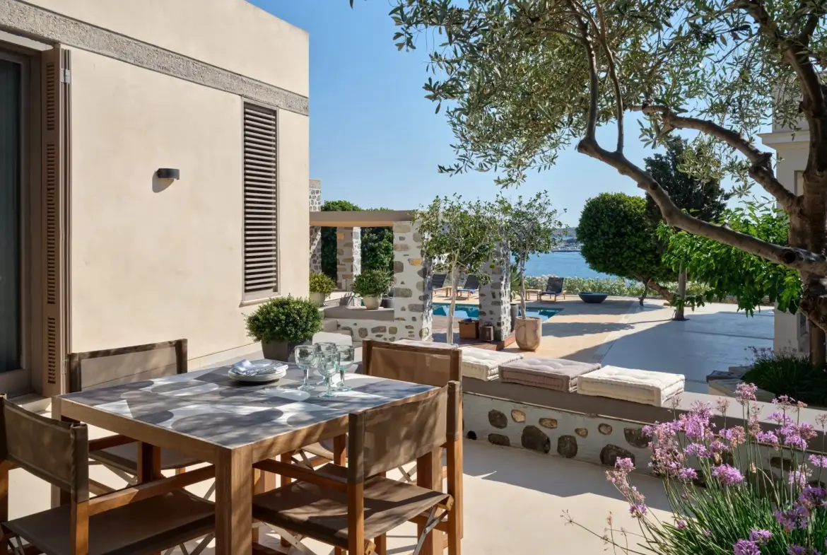 Eloise – House in Syros