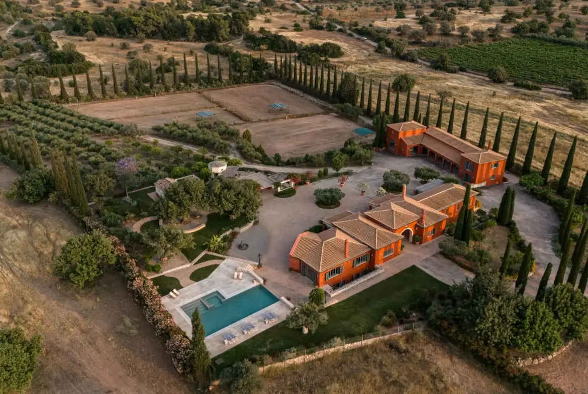 Kallia – House in Kilada