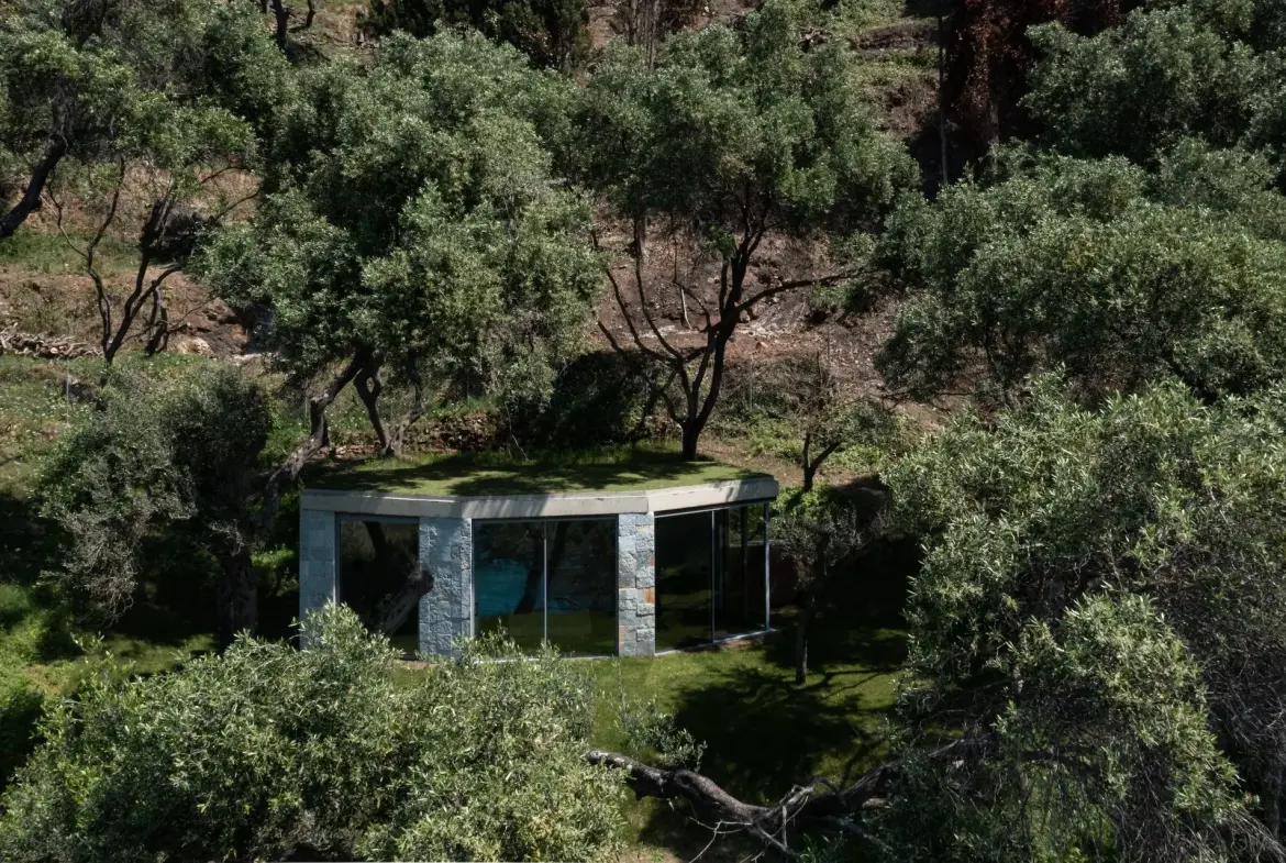 Evadne – House in Corfu